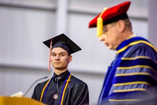 Thomas Janssen at commencement in 2017