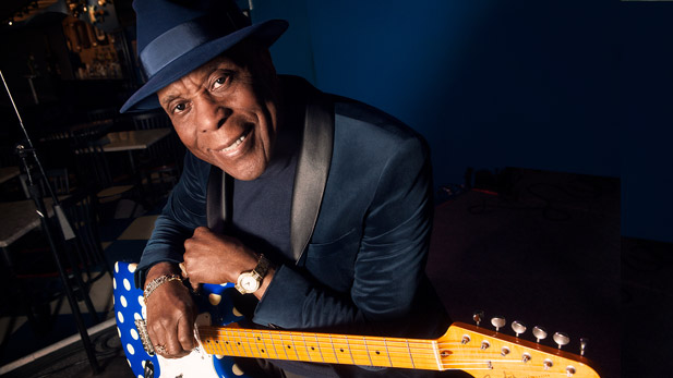 Buddy Guy performs.