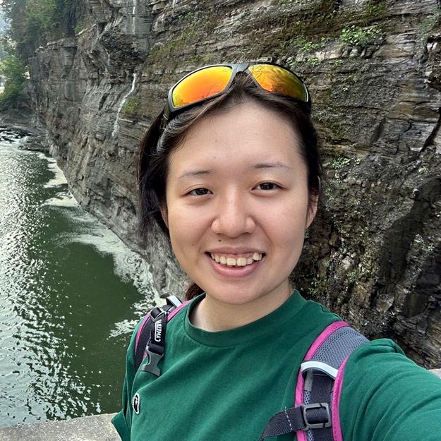 Andrea Chen's selfie in outdoor site.